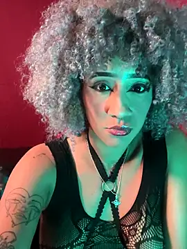 Snapshot of Dark_chanel chatting on 10.22.25 Dark chanel online show from 10.22.25