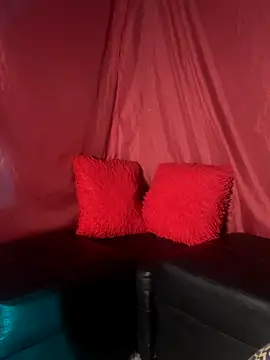 Snapshot of Dark_chanel chatting on 10.25.25 Dark chanel online show from 10.25.25