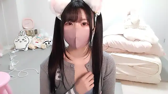 Snapshot of moka-neko chatting on 09.29.25 moka-neko online show from 09.29.25