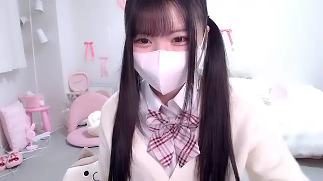 Snapshot of moka-neko chatting on 11.26.25 moka-neko online show from 11.26.25