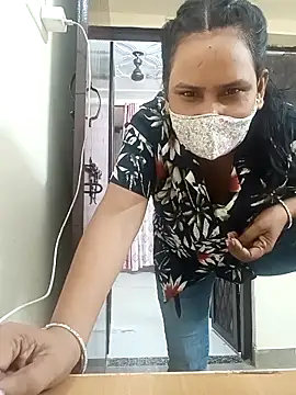 Snapshot of Your-vipasha chatting on 10.05.25 Your-vipasha online show from 10.05.25