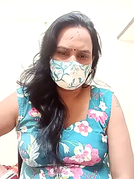 Snapshot of Your-vipasha chatting on 10.15.25 Your-vipasha online show from 10.15.25