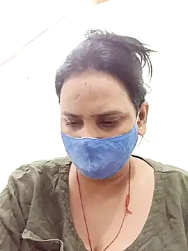 Snapshot of Your-vipasha chatting on 10.29.25 Your-vipasha online show from 10.29.25