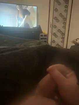 Snapshot of Badking9377 chatting on 11.06.25 Badking9377 online show from 11.06.25