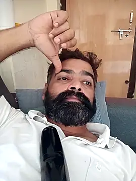 Snapshot of demon_royal chatting on 11.18.25 demon royal online show from 11.18.25