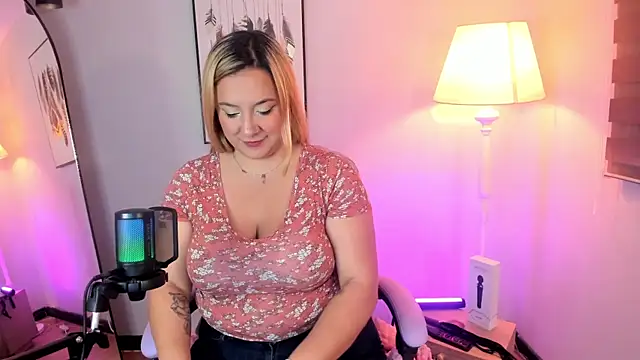 hollie joliie online show from 02.20.26