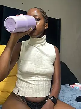 Littlebunny33 online show from 03.24.26