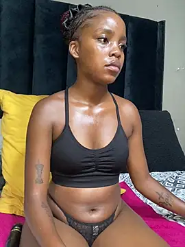 Littlebunny33 online show from 04.18.26