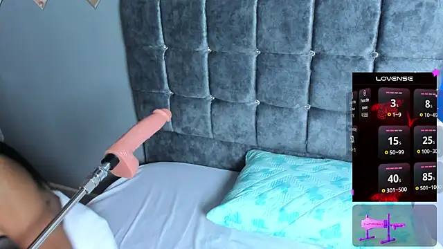 lau-hot online show from 10.17.25