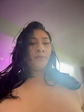 Snapshot of Elyross1_ chatting on 09.19.25 Elyross1 online show from 09.19.25