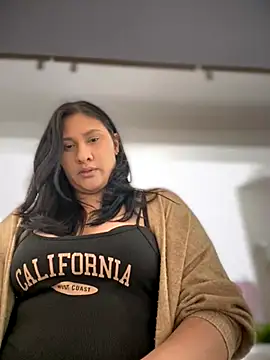 Snapshot of Elyross1_ chatting on 09.28.25 Elyross1 online show from 09.28.25