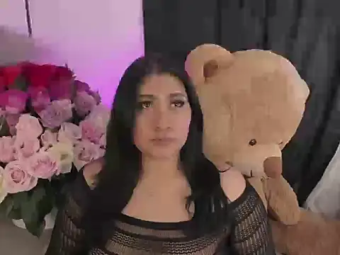 Snapshot of Elyross1_ chatting on 10.29.25 Elyross1 online show from 10.29.25