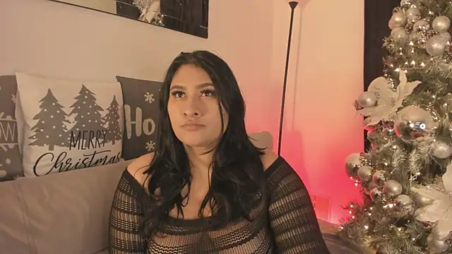 Snapshot of Elyross1_ chatting on 11.28.25 Elyross1 online show from 11.28.25