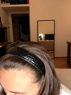 SophiiaStarr online show from 09.16.25