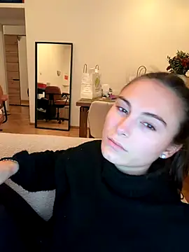 SophiiaStarr online show from 11.08.25