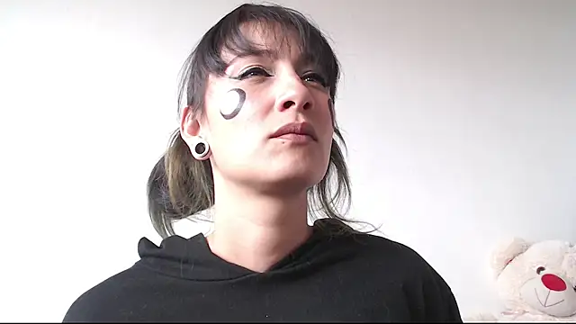 Snapshot of Cortana2_0 chatting on 10.16.25 Cortana2 0 online show from 10.16.25