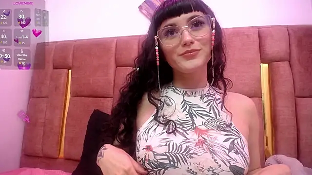 Snapshot of XBODTRIIPX chatting on 09.10.25 XBODTRIIPX online show from 09.10.25