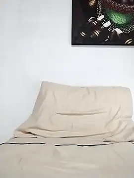 Snapshot of latinblack16 chatting on 10.22.25 latinblack16 online show from 10.22.25