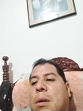 Snapshot of latinblack16 chatting on 12.04.25 latinblack16 online show from 12.04.25