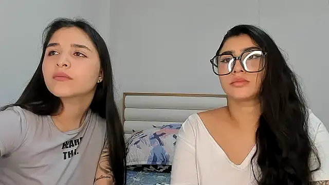 Snapshot of Sweet_and_Rous0 chatting on 03.15.26 Sweet and Rous0 online show from 03.15.26