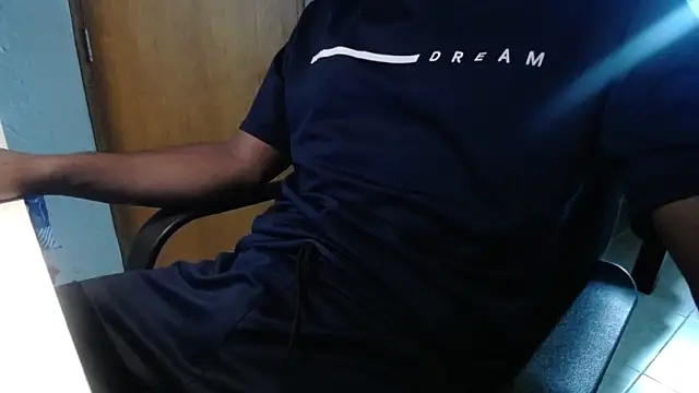 Snapshot of here_cumshot chatting on 11.03.25 here cumshot online show from 11.03.25