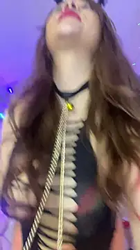 Snapshot of Valeryfox01_ chatting on 12.16.25 Valeryfox01 online show from 12.16.25