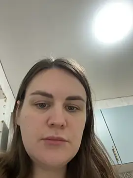 Snapshot of Risky-Flower chatting on 09.28.25 Risky-Flower online show from 09.28.25