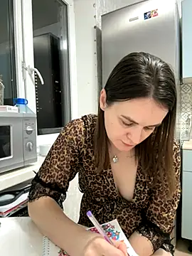 Snapshot of Risky-Flower chatting on 10.08.25 Risky-Flower online show from 10.08.25