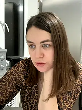 Snapshot of Risky-Flower chatting on 12.04.25 Risky-Flower online show from 12.04.25