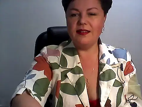 EllaLove2277 online show from 10.16.25