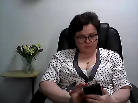 EllaLove2277 online show from 02.17.26