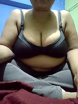 Snapshot of bitch-horny chatting on 10.18.25 bitch-horny online show from 10.18.25