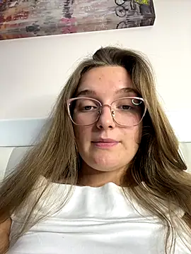 Snapshot of Bellatrisssaa chatting on 11.12.25 Bellatrisssaa online show from 11.12.25