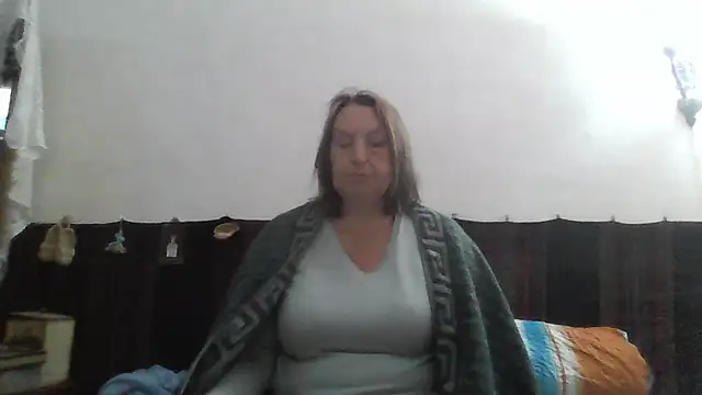 Snapshot of AnnaLive570 chatting on 05.13.26 AnnaLive570 online show from 05.13.26