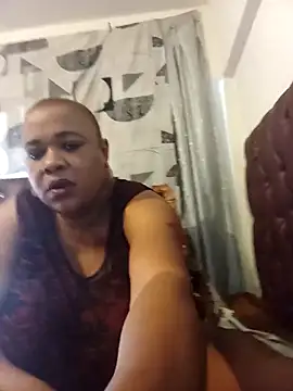 Snapshot of BUSTY_QUEEEN chatting on 09.15.25 BUSTY QUEEEN online show from 09.15.25