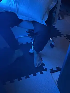 Snapshot of THEDICKBOY17 chatting on 09.11.25 THEDICKBOY17 online show from 09.11.25