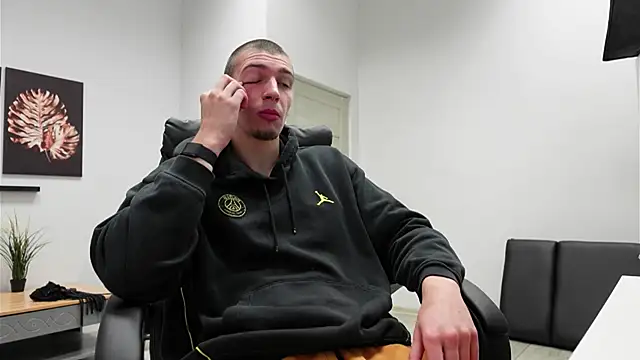 Ryan Dozer online show from 10.25.25