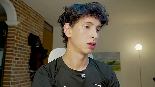 Snapshot of boream chatting on 09.11.25 boream online show from 09.11.25