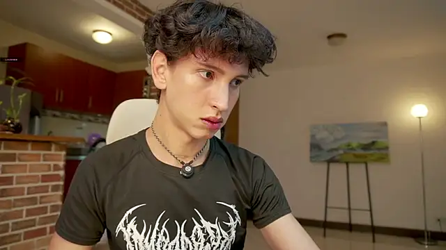 Snapshot of boream chatting on 09.15.25 boream online show from 09.15.25