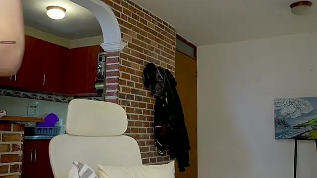 Snapshot of boream chatting on 09.17.25 boream online show from 09.17.25