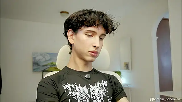 Snapshot of boream chatting on 09.29.25 boream online show from 09.29.25