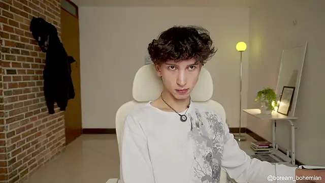 Snapshot of boream chatting on 10.06.25 boream online show from 10.06.25