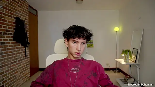 Snapshot of boream chatting on 10.17.25 boream online show from 10.17.25