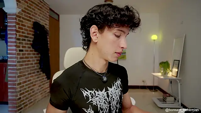 Snapshot of boream chatting on 10.20.25 boream online show from 10.20.25