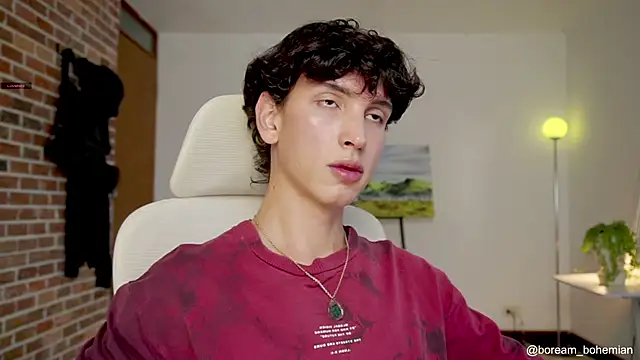 Snapshot of boream chatting on 10.28.25 boream online show from 10.28.25