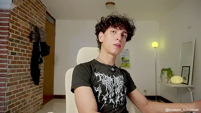 Snapshot of boream chatting on 11.03.25 boream online show from 11.03.25