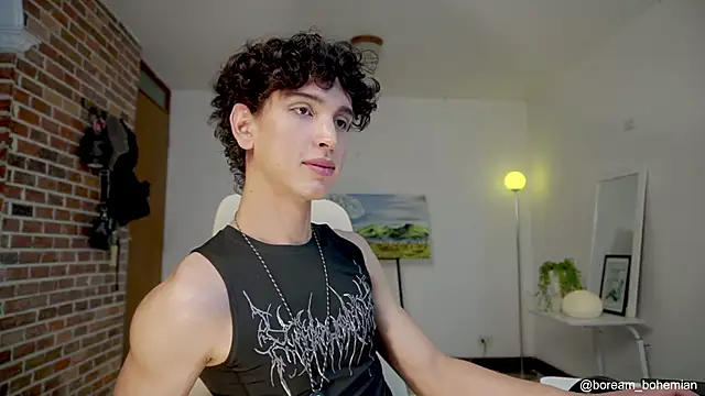 Snapshot of boream chatting on 11.05.25 boream online show from 11.05.25