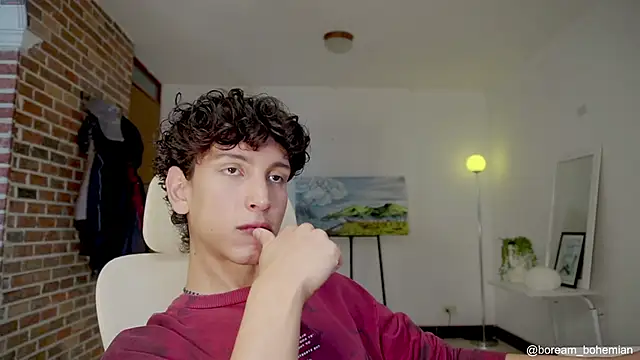 Snapshot of boream chatting on 11.18.25 boream online show from 11.18.25