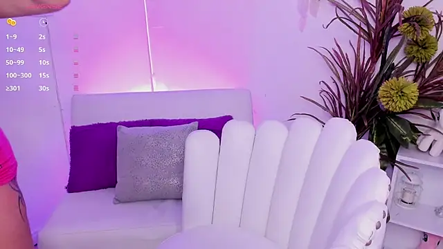 Emylopezz online show from 09.13.25