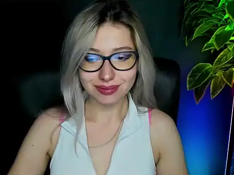 loveHeidi online show from 09.22.25